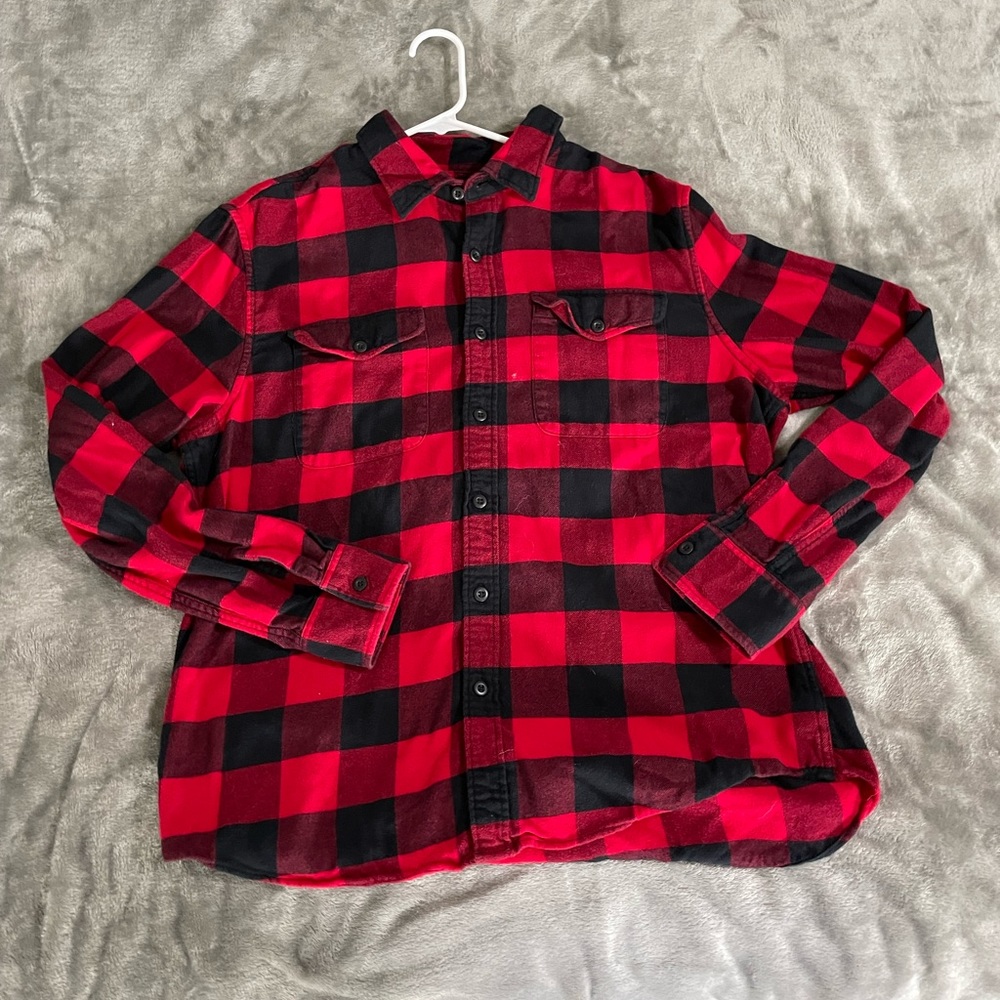 american eagle black and red flannel